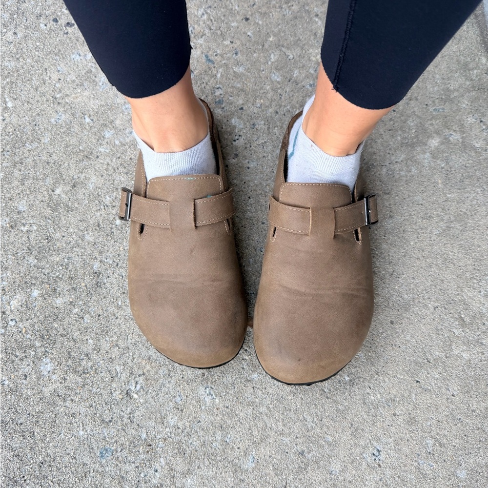 Clogs
